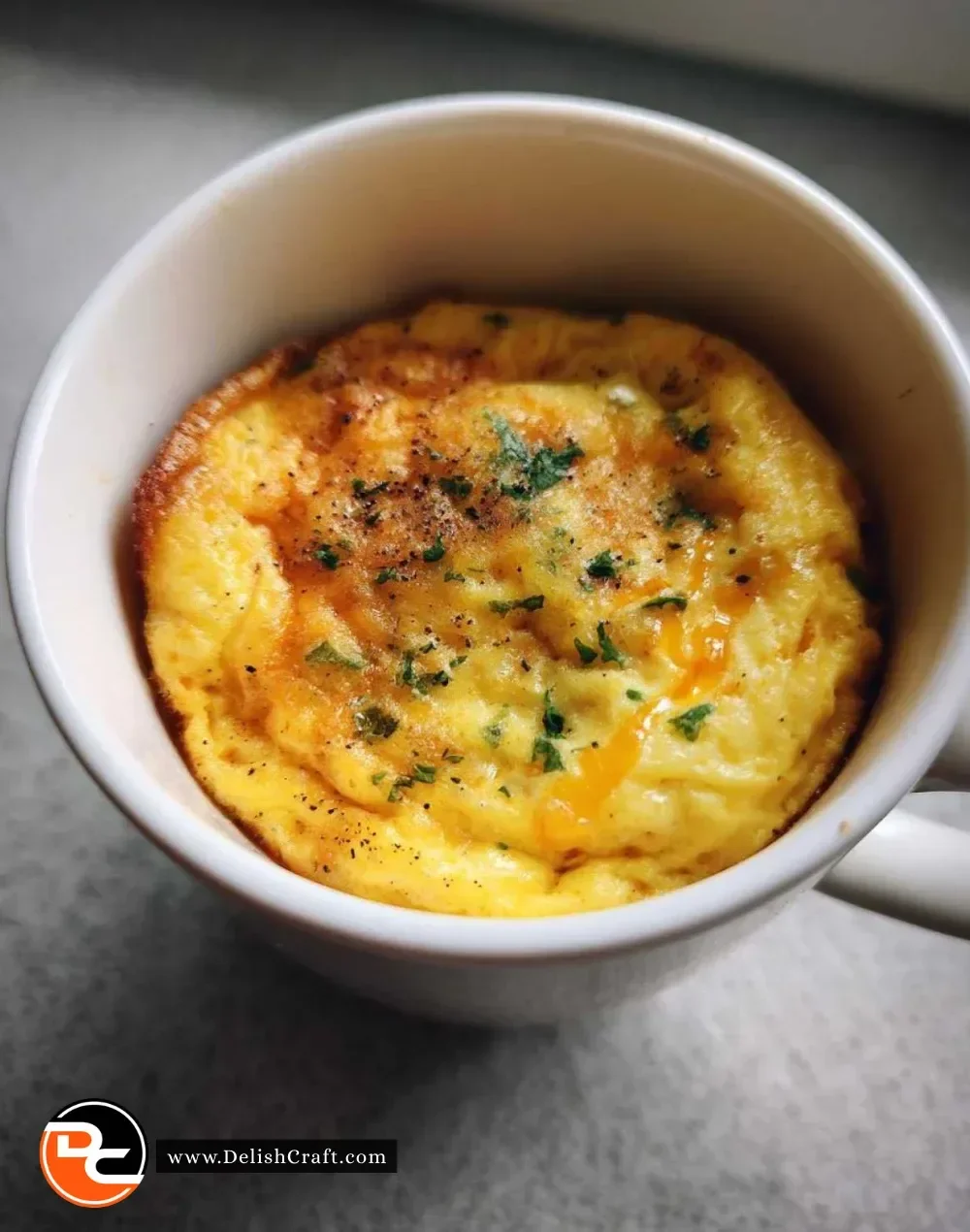 Delicious 5-minute omelet cooked with fresh vegetables and herbs