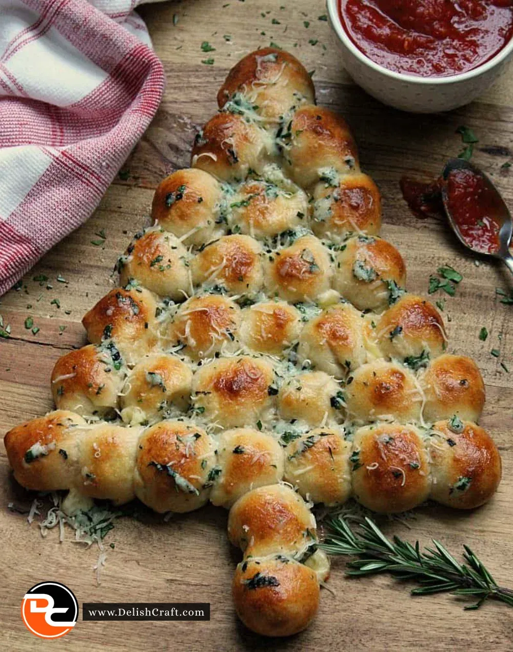 Cheesy Christmas Tree Bread