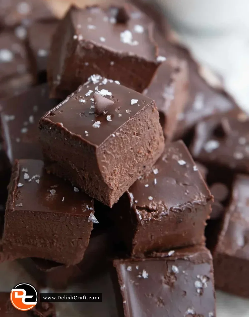 Delicious easy keto fudge recipe for low-carb diets