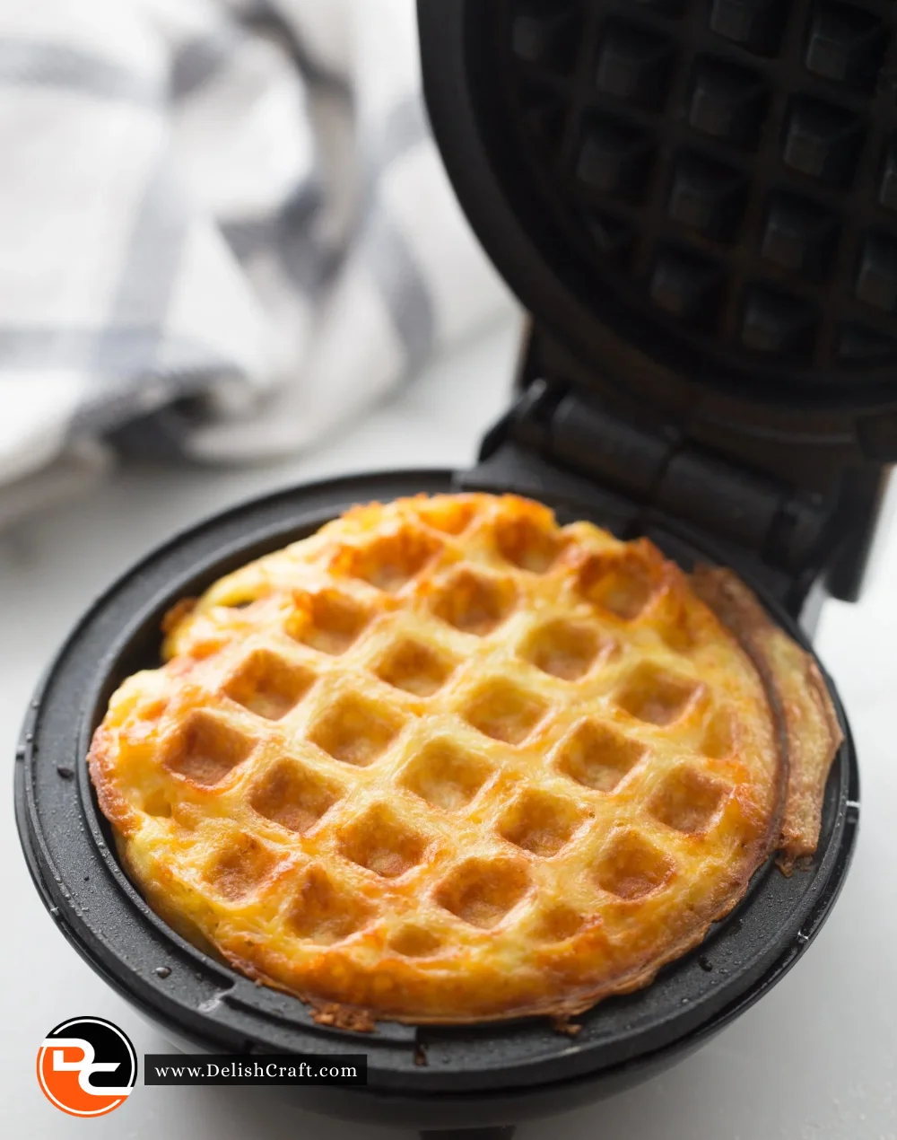 Easy keto chaffle recipe for low-carb breakfast and snacks