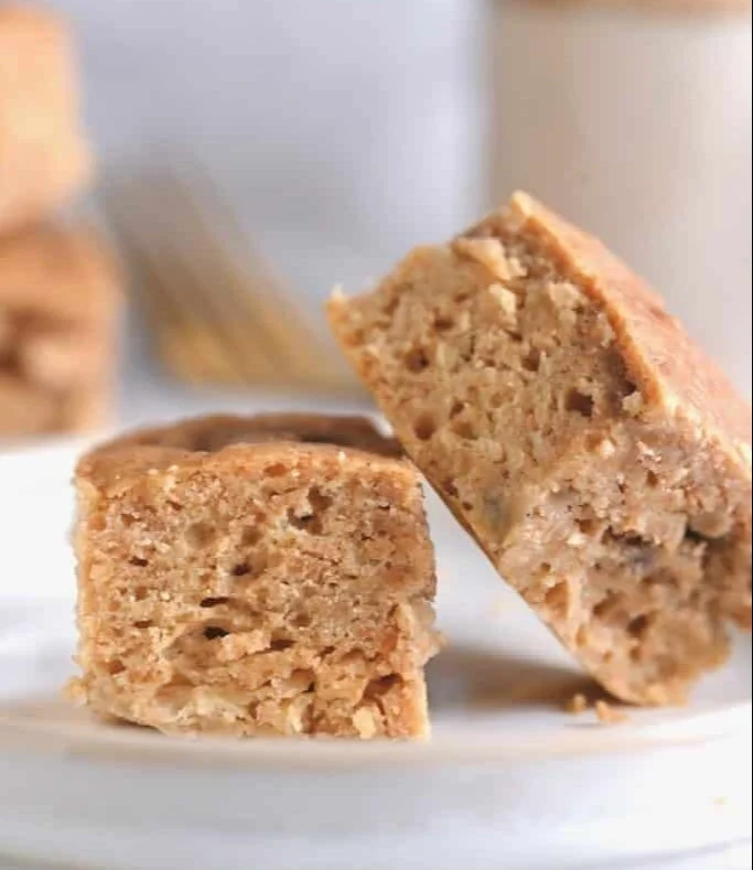 Apple Pie Protein Bars