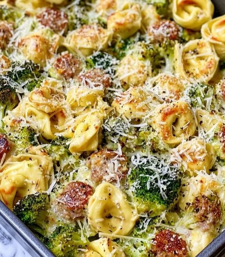 Sheet Pan Broccoli Tortellini Bake ready to serve, featuring vibrant broccoli and cheesy tortellini.